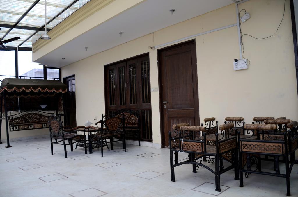 Mohini Home Stay Agra  Zewnętrze zdjęcie