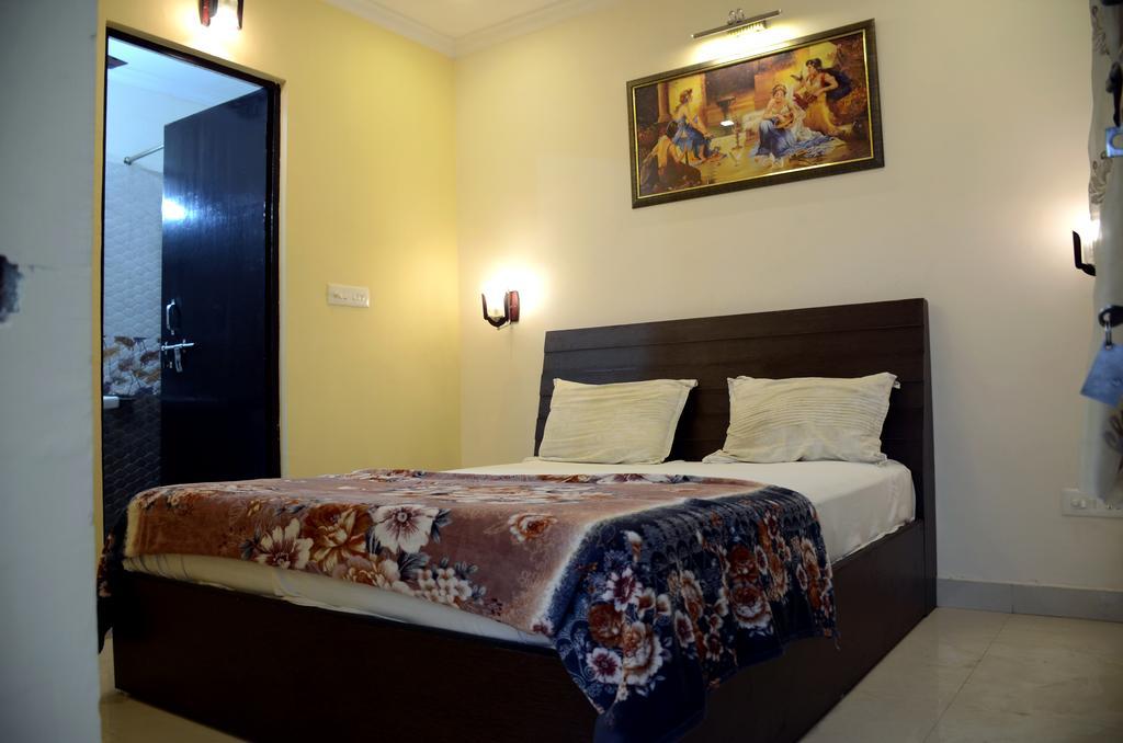 Mohini Home Stay Agra  Zewnętrze zdjęcie